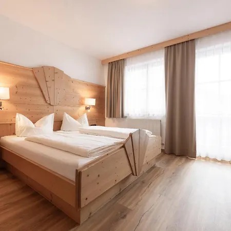 Landhaus Pfurtscheller * Нойштифт-им-Штубайталь
