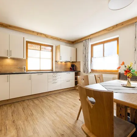 Апартаменты Landhaus Pfurtscheller *