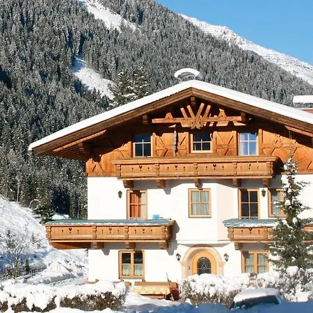 Landhaus Pfurtscheller Нойштифт-им-Штубайталь