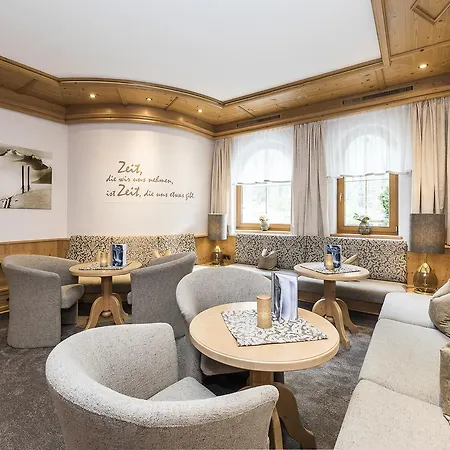 Landhaus Pfurtscheller Нойштифт-им-Штубайталь