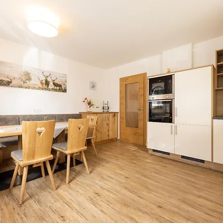 Pfurtscheller Apartamento *